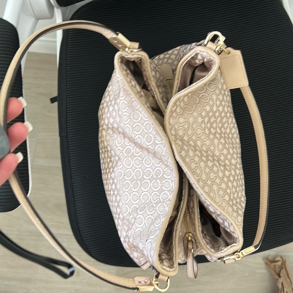 Coach Beige Signature Shoulder Bag - Picture 10 of 17
